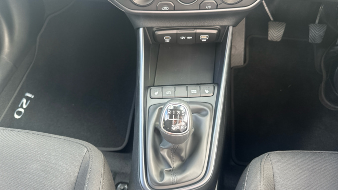 Hyundai i20 1.0T GDi 90 Black Line 5dr Petrol Hatchback - Image 36